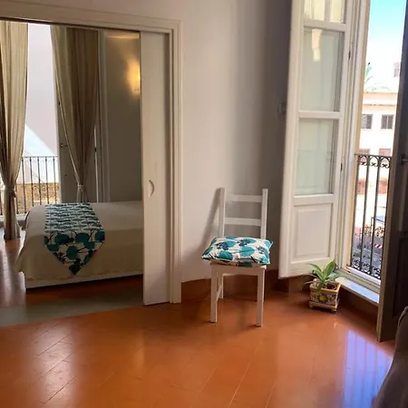Apartment Palazzo Sambuca - & *